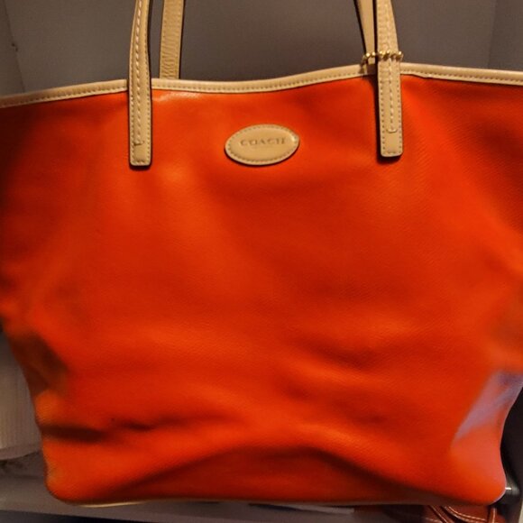 Tote - Picture 2 of 2